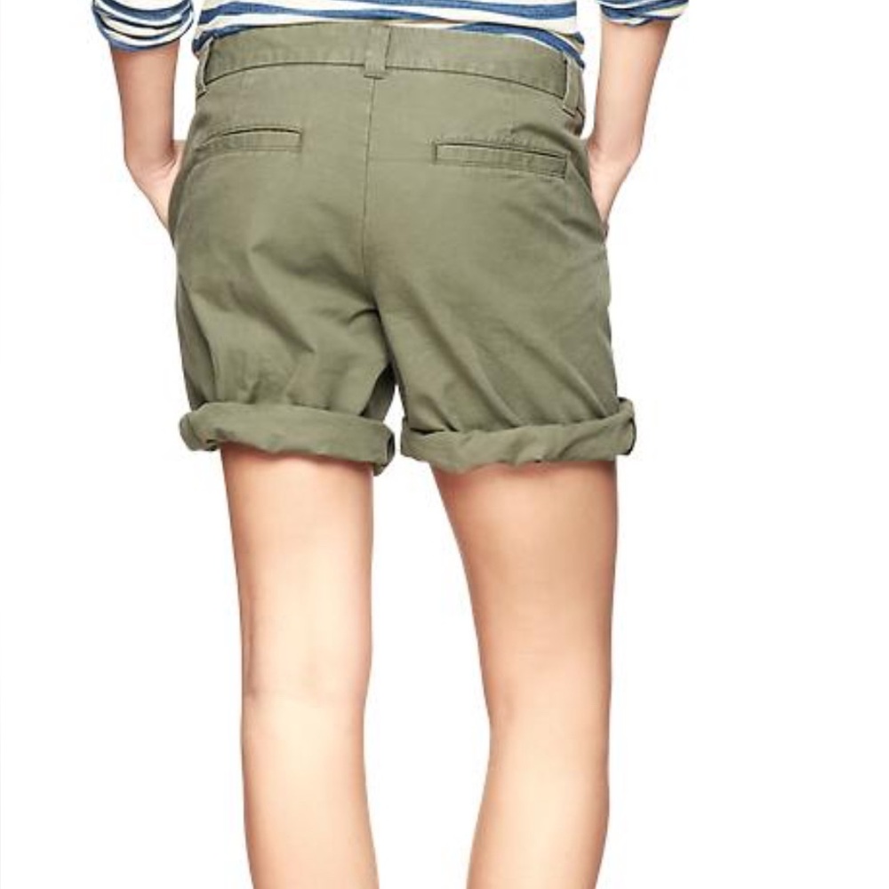 GAP Green Boyfriend roll-up shorts